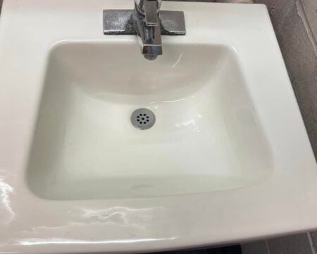 bathroom sink cleaning